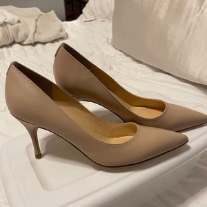 Ivanka Trump Nude heels